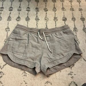 Athleta Beachside Bali Grey Linen Short, sz 12